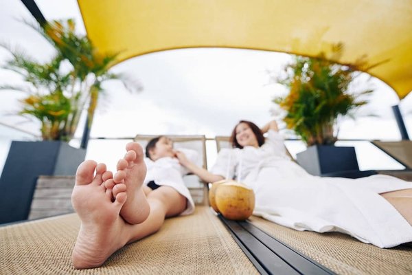 Comment fabriquer une chaise longue personnalisée à partir de palettes ?